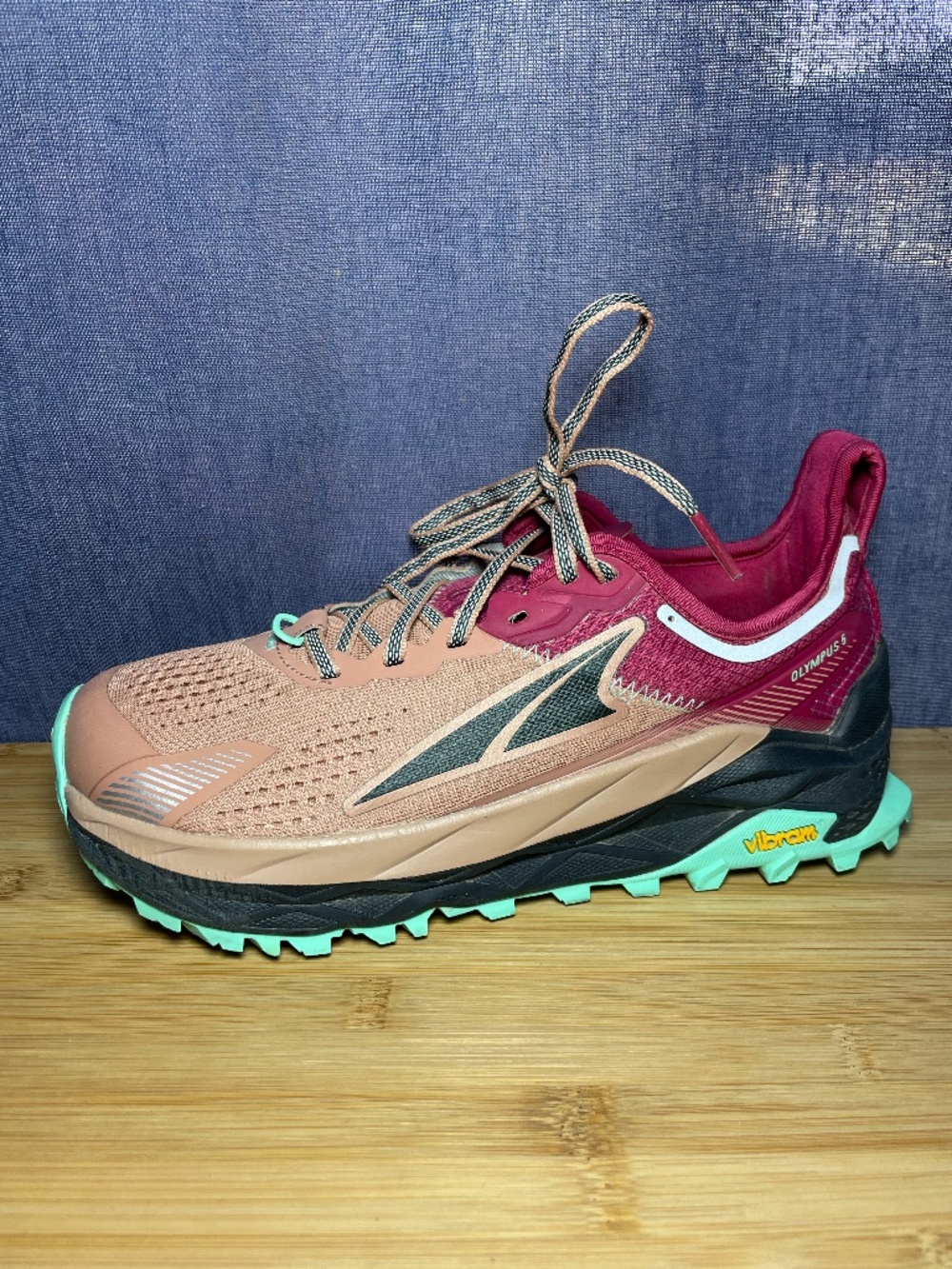 Altra Olympus 5 Women's Trail Running Hiking Shoes Pink Burgundy Nice Tread!